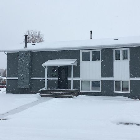 Polar Nights Bed & Breakfast Yellowknife Bagian luar foto