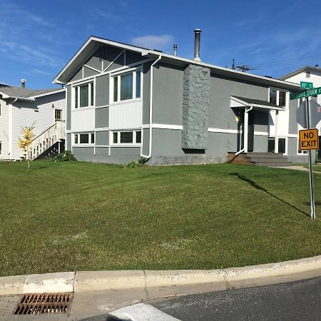 Polar Nights Bed & Breakfast Yellowknife Bagian luar foto