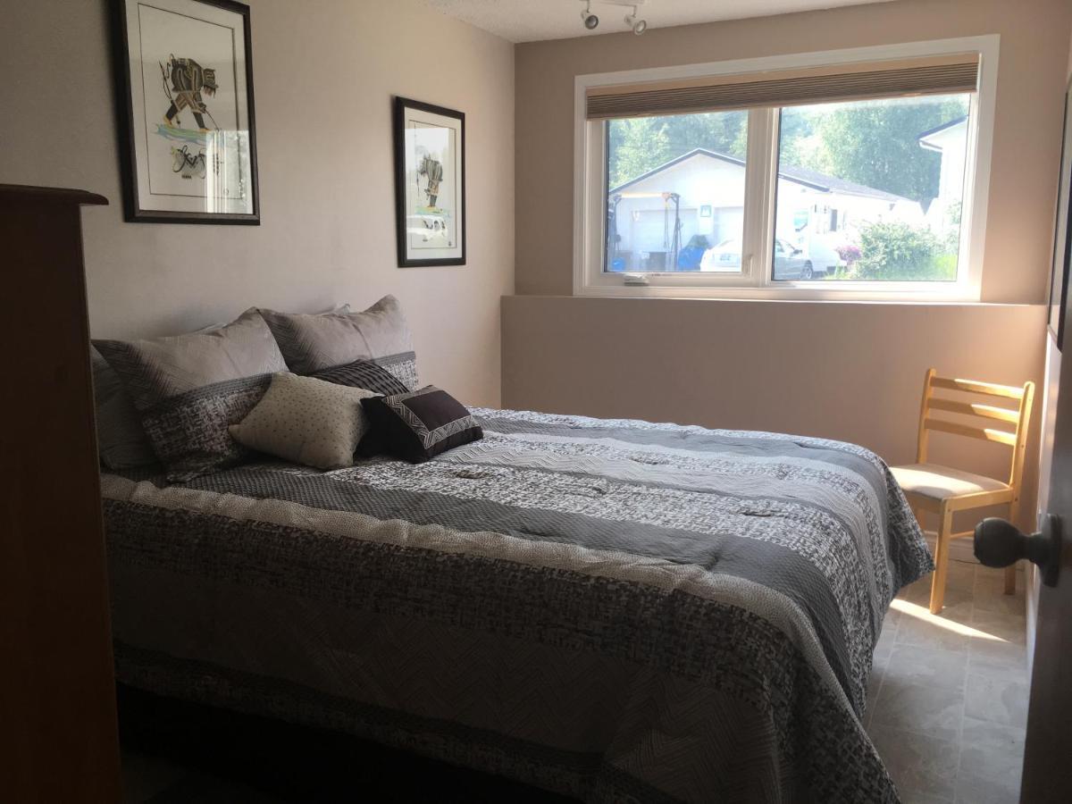 Polar Nights Bed & Breakfast Yellowknife Bagian luar foto