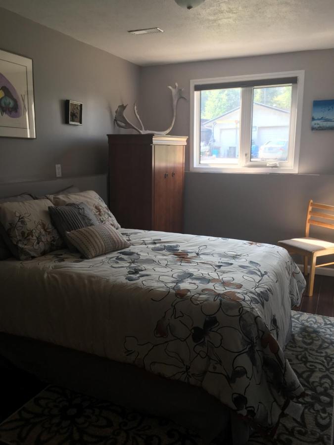 Polar Nights Bed & Breakfast Yellowknife Bagian luar foto