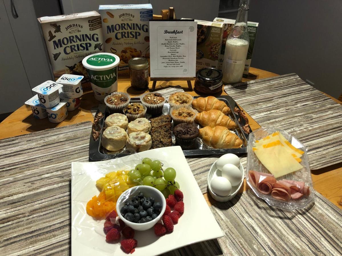 Polar Nights Bed & Breakfast Yellowknife Bagian luar foto