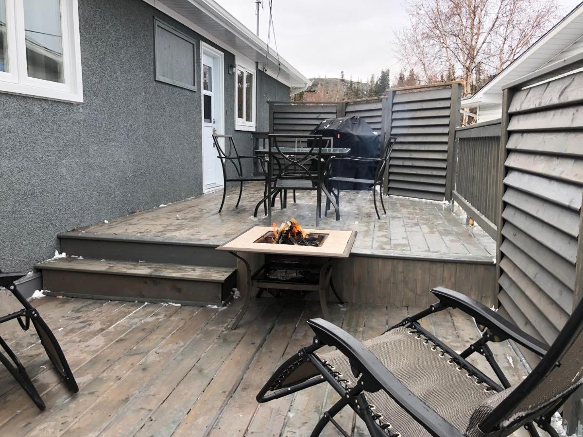 Polar Nights Bed & Breakfast Yellowknife Bagian luar foto