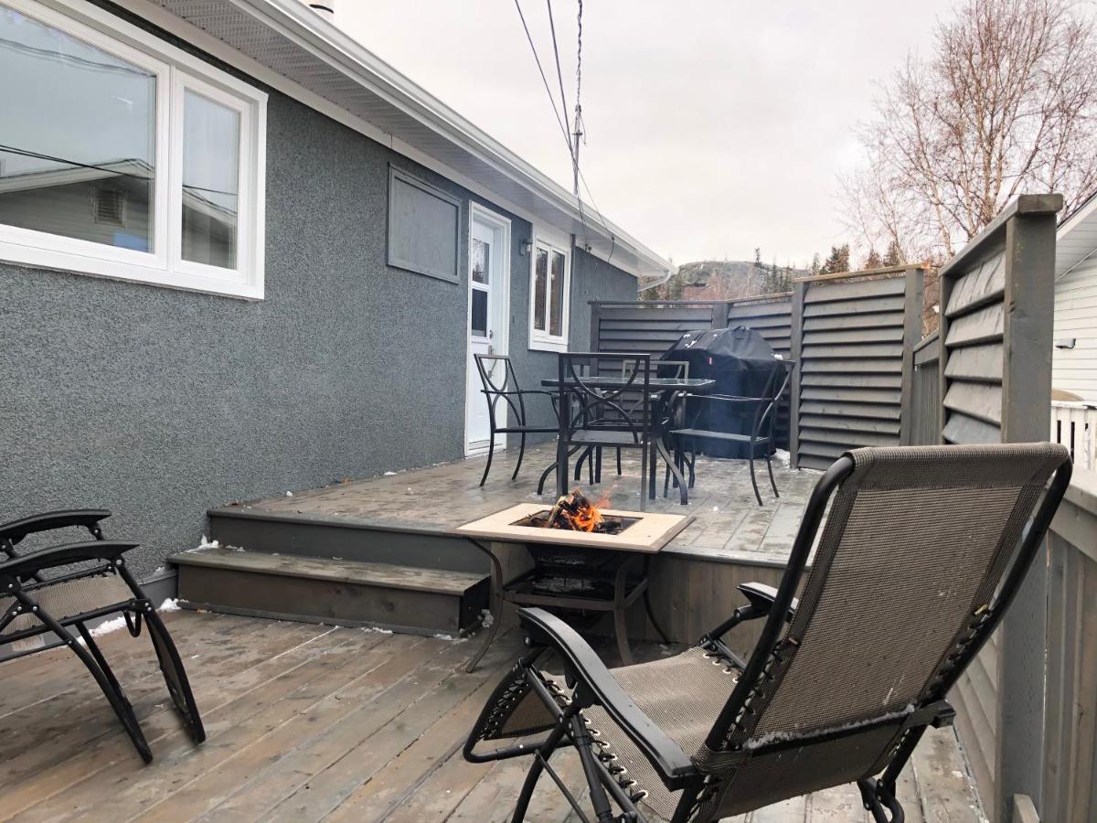 Polar Nights Bed & Breakfast Yellowknife Bagian luar foto