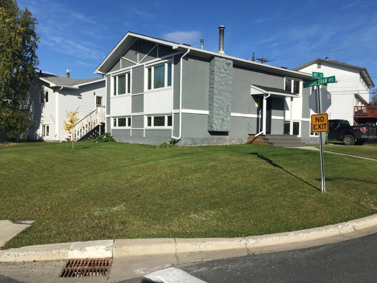 Polar Nights Bed & Breakfast Yellowknife Bagian luar foto